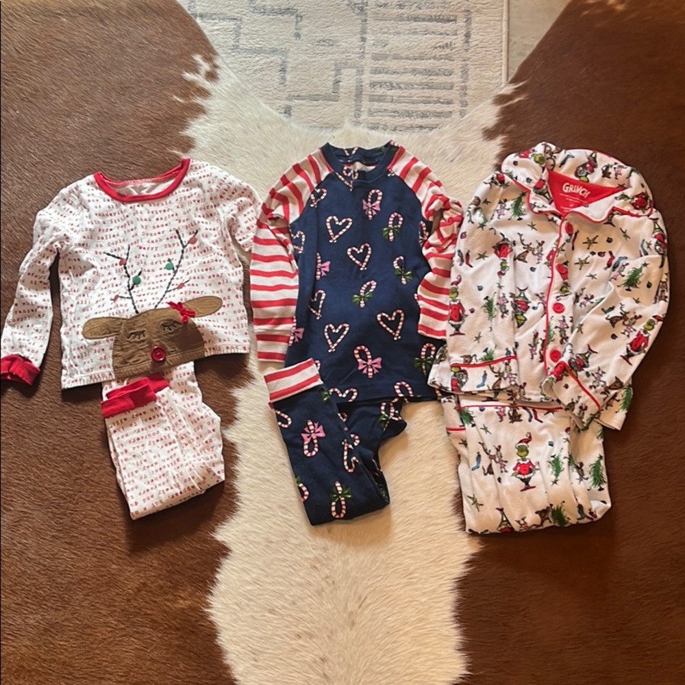 Lot of 3T girl’s Christmas Pajamas